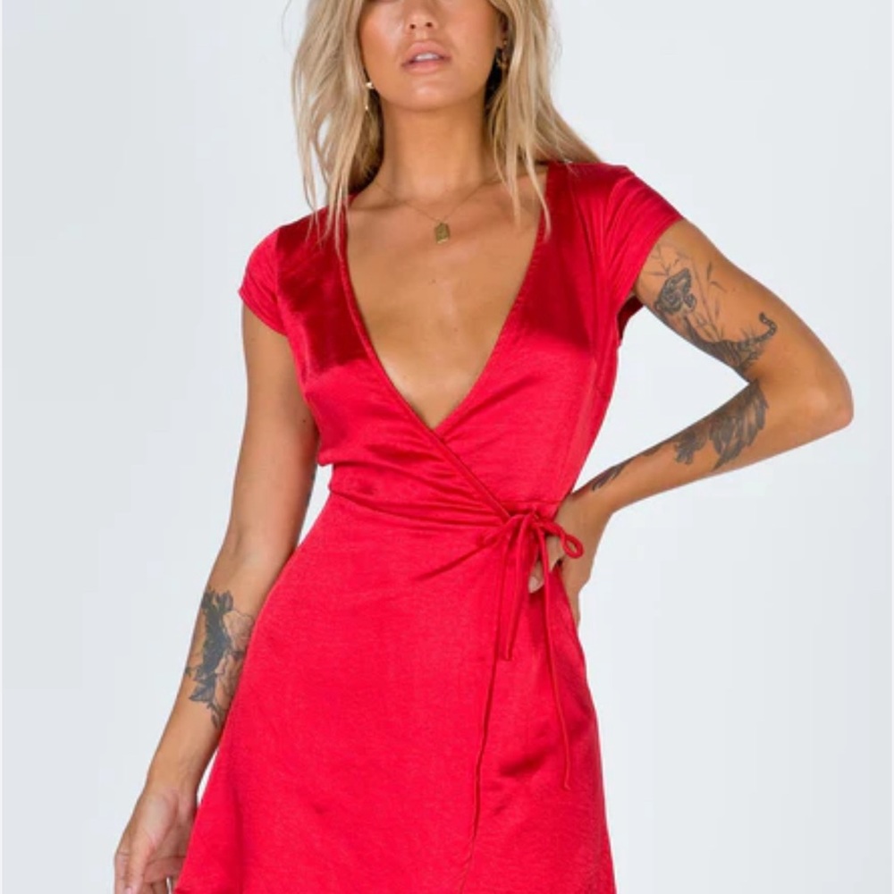 SILKY RED DRESS!!! BRAND NEW SIZE SMALL!!